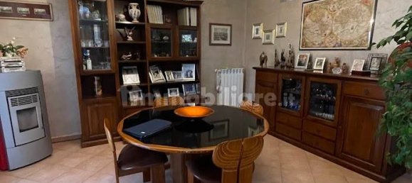 4 Schlafzimmer Wohnung in Latina, Italy, Nr. 229042 9