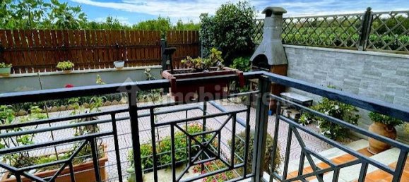 4 Schlafzimmer Wohnung in Latina, Italy, Nr. 229042 16