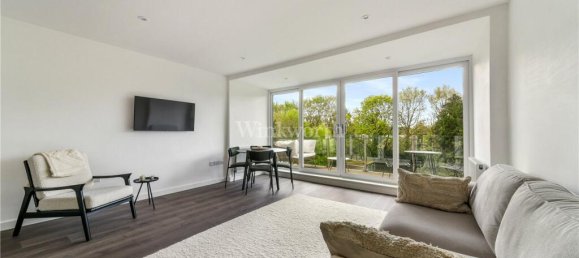 Квартира с 2 спальнями в Бекенхэм, Великобритания № 3491 13