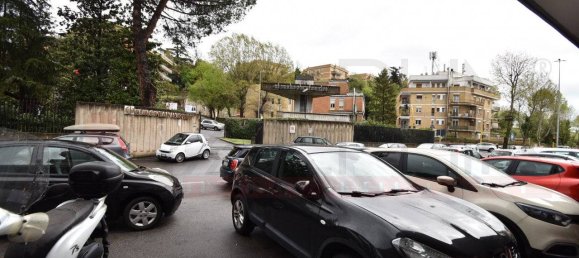 4غرفة عقار تجاري في Rome, Italy رقم 85110 19