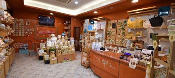 4غرفة عقار تجاري في Rome, Italy رقم 85110 16