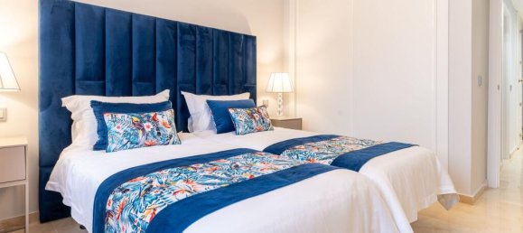 3 bedrooms Penthouse in Estepona, Spain No. 147452 17