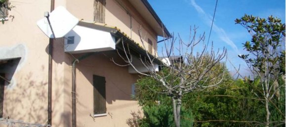 7 rooms Apartment in Terre Roveresche, Italy No. 96646 63