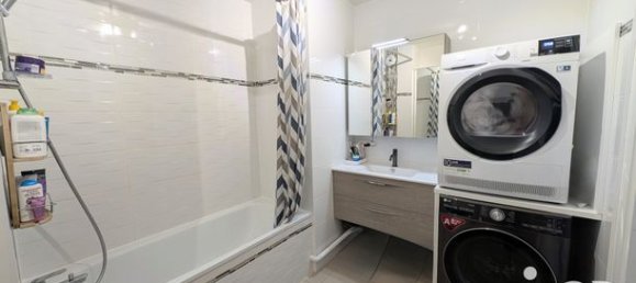 2 bedrooms House in Le Plessis-Bouchard, France No. 359173 10