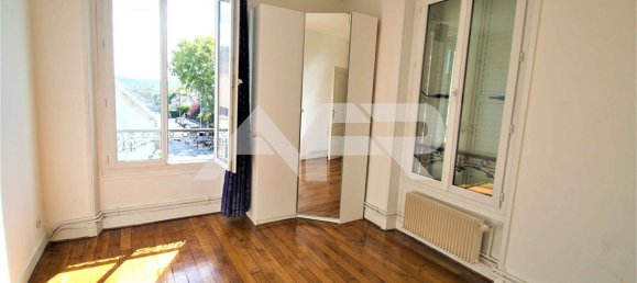 1 bedroom Duplex in Chatou, France No. 179926 4