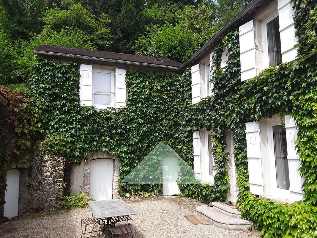 5 bedrooms House in Septeuil, France No. 146956