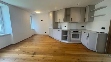 3غرفة شقة في Salzburg, Austria رقم 147492