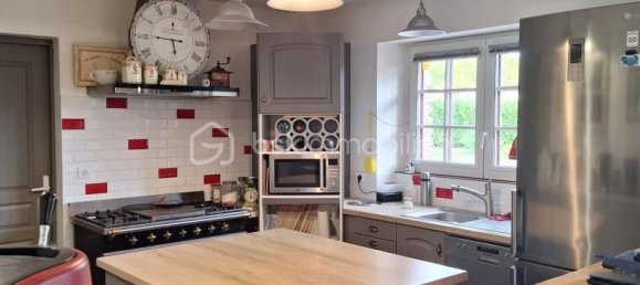 4 bedrooms House in Mayenne, France No. 340443 7