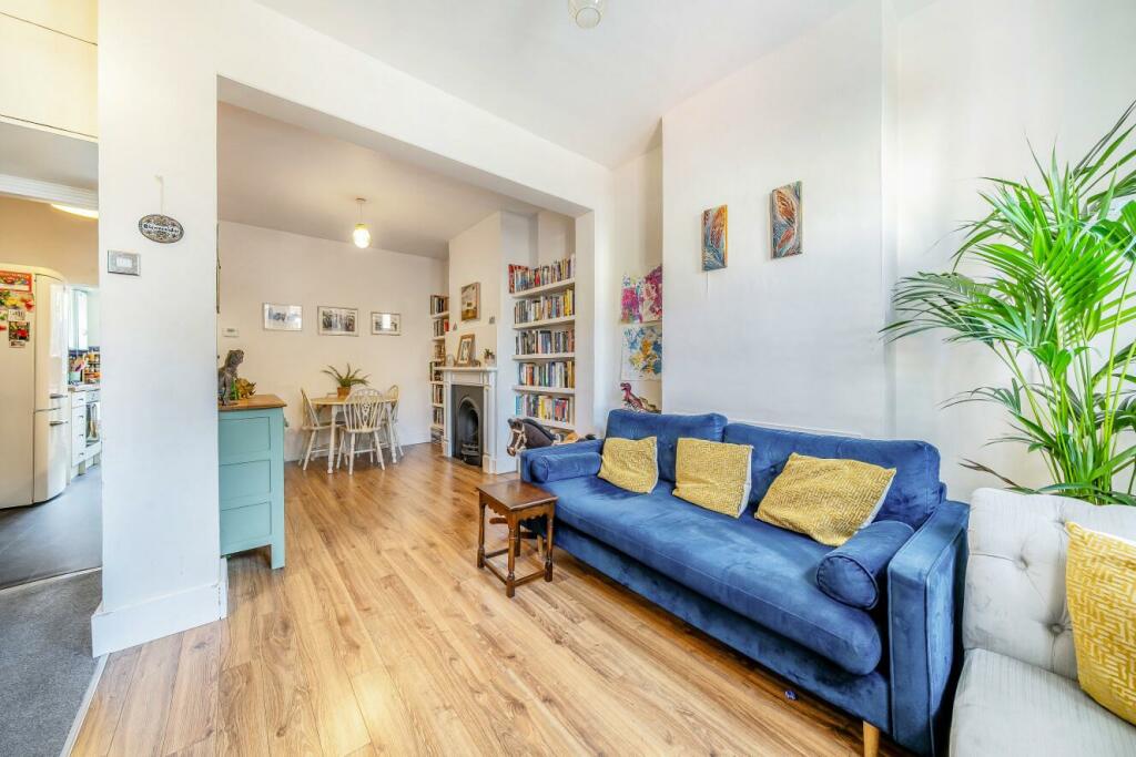 3 bedrooms House in Beckenham, United Kingdom No. 14420