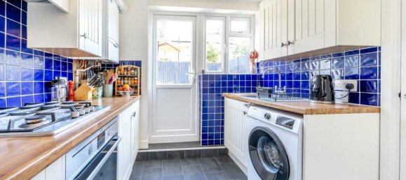 3 bedrooms House in Beckenham, United Kingdom No. 14420 8