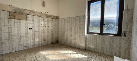 5-Zimmer Wohnung in Roccapiemonte, Italy, Nr. 102659 14