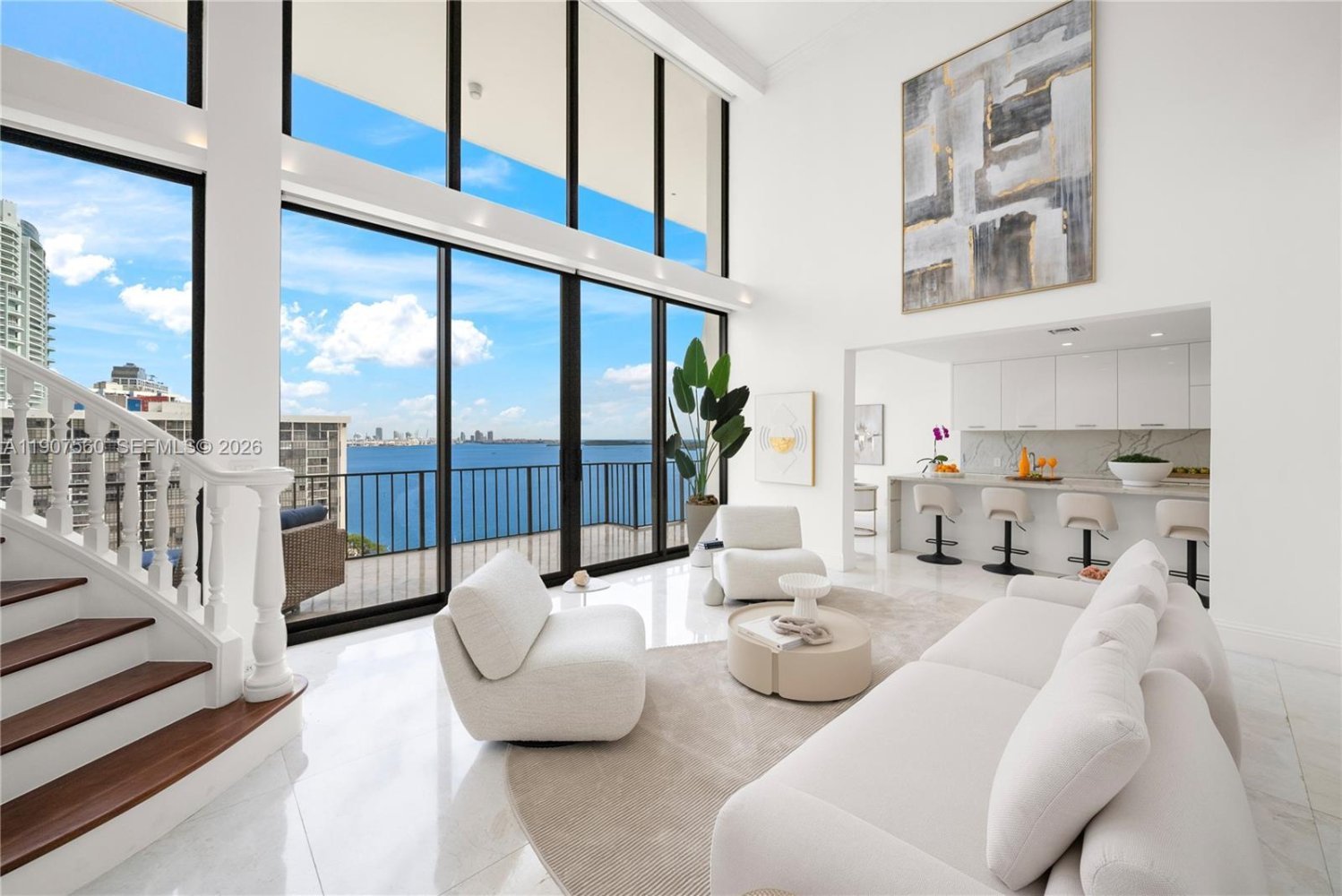 5 bedrooms Commercial property for sale in Miami, Miami-Dade, Florida, USA № 615847