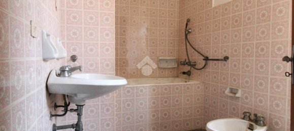 2 Schlafzimmer Haus in Piverone, Italy, Nr. 330759 8