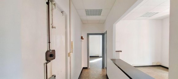 4-Zimmer Büro in Genoa, Italy, Nr. 172412 12