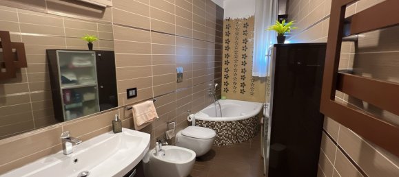 4 rooms Apartment in Naples, Italy No. 262313 20