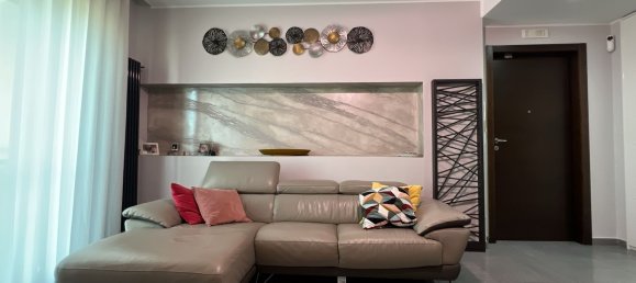 4 rooms Apartment in Naples, Italy No. 262313 4