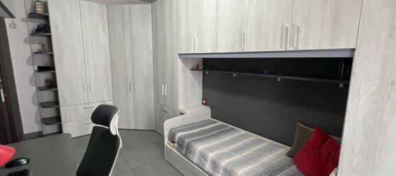 4 rooms Apartment in Naples, Italy No. 262313 10