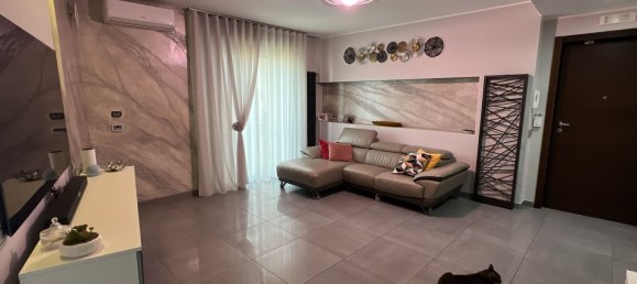 4 rooms Apartment in Naples, Italy No. 262313 2