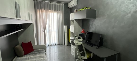 4 rooms Apartment in Naples, Italy No. 262313 8