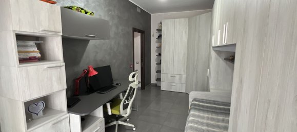4 rooms Apartment in Naples, Italy No. 262313 9