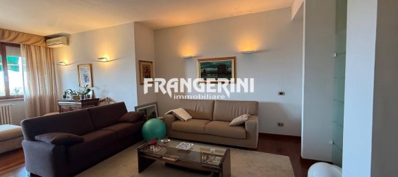 3 bedrooms Apartment in Livorno, Italy No. 273047 4
