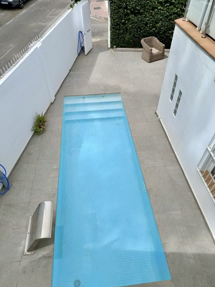 Villa de 4 dormitorios en Marbella, Spain No. 139302