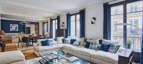 4 bedrooms Apartment in Paris, France No. 148869 8