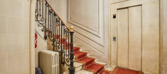 4 bedrooms Apartment in Paris, France No. 148869 24