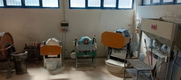 700m² Warehouse in Cinisello Balsamo, Italy No. 149538 23