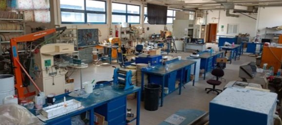 700m² Warehouse in Cinisello Balsamo, Italy No. 149538 5