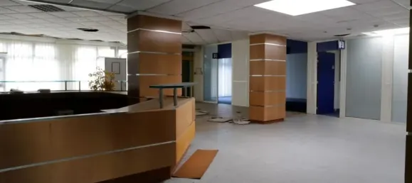 Büro in Le Mans, France 754m², Nr. 346103 3