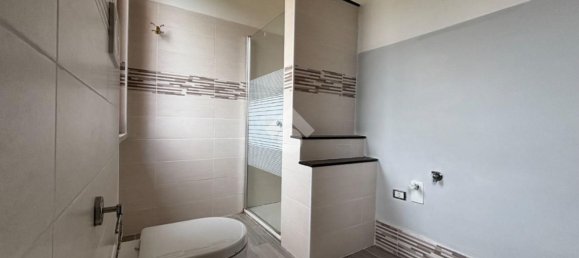 3غرفة شقة في Cave, Italy رقم 217139 34