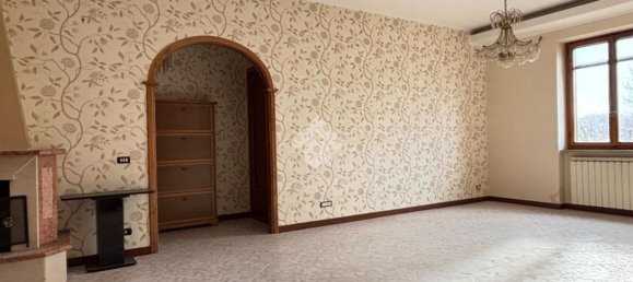 3غرفة شقة في Cave, Italy رقم 217139 36