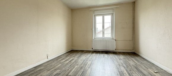 Apartamento de 3 dormitorios en Mirecourt, France No. 160691 6