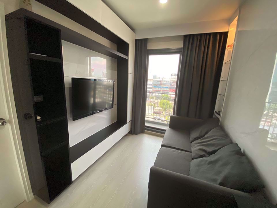 Apartamento com 1 quarto em condomínio em Huai Khwang, Thailand N.º 10102
