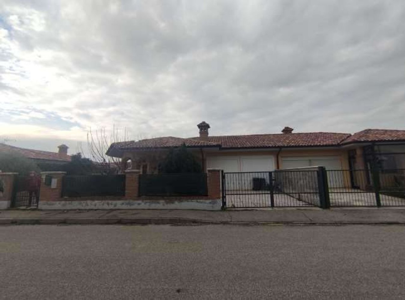 4 rooms Villa in Roncaro, Italy No. 3360