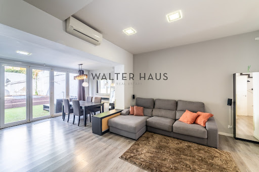 3 bedrooms Villa in Madrid, Spain No. 278807