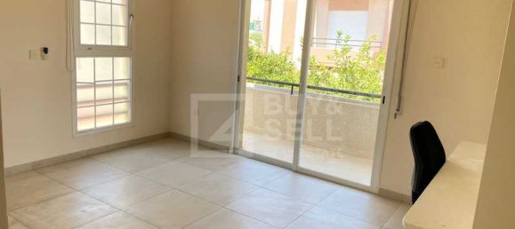 Propiedad comercial de 4 dormitorios en Limassol, Cyprus No. 67686 5