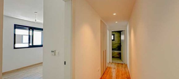 3 bedrooms Penthouse in Limassol, Cyprus No. 14043 5