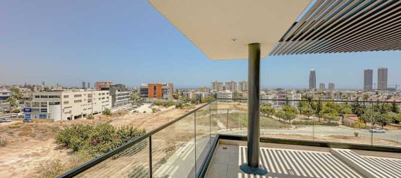 3 bedrooms Penthouse in Limassol, Cyprus No. 14043 16