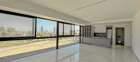 3 bedrooms Penthouse in Limassol, Cyprus No. 14043 6