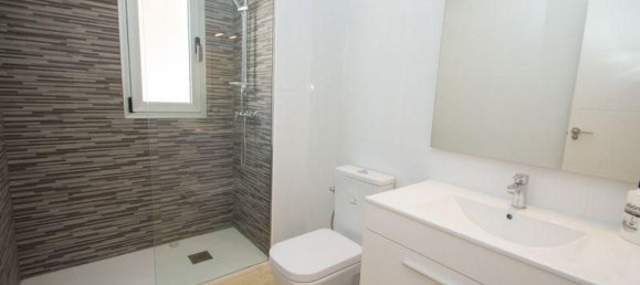 2 chambres Appartement à Alicante, Spain No. 117312 7