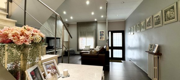 4 bedrooms Townhouse in Sabadell, Spain No. 143367 2