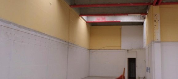 1 room Commercial property in Perugia, Italy No. 126397 4