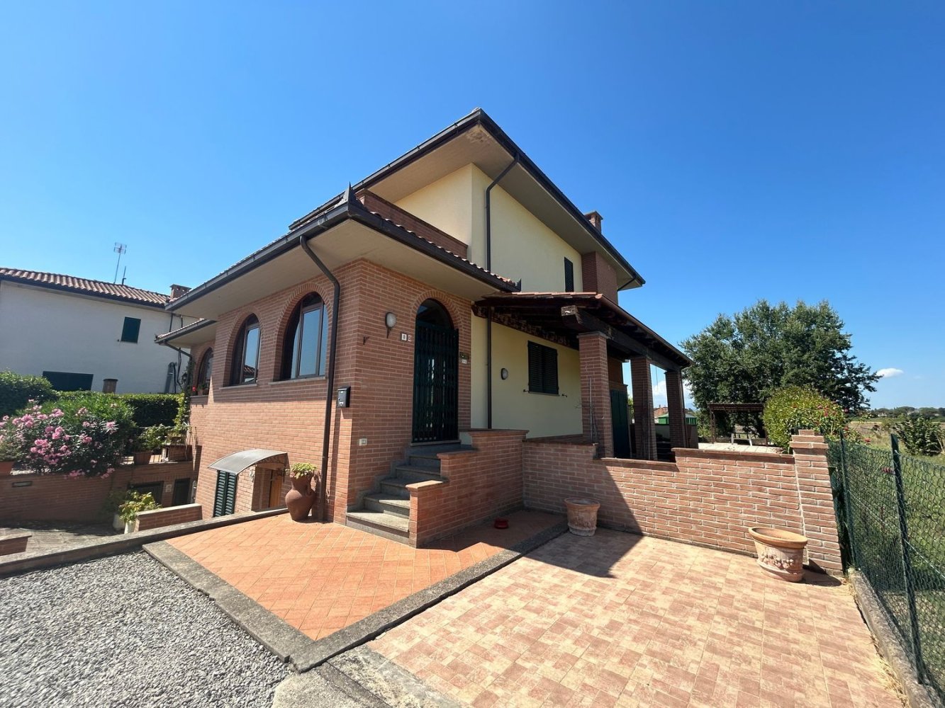 4 rooms House in Castiglione del Lago, Italy No. 142159