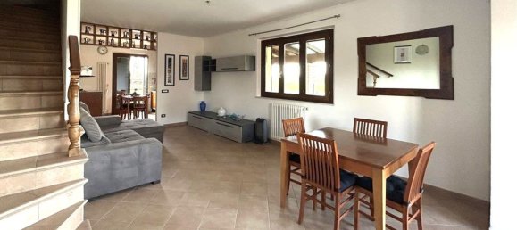 4 rooms House in Castiglione del Lago, Italy No. 142159 2