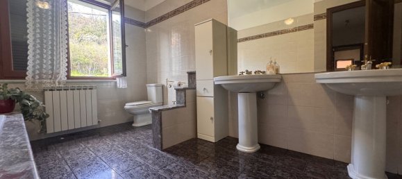 Villa de 6 habitaciónes en Follo, Italy No. 36535 9