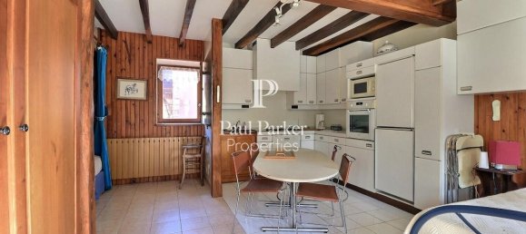 6 bedrooms House in Cluny, France No. 267982 18