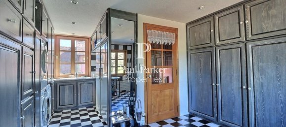 6 bedrooms House in Cluny, France No. 267982 14