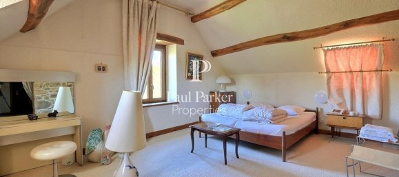 6 bedrooms House in Cluny, France No. 267982 12